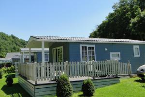 Two-Bedroom Chalet room in Camping Bissen