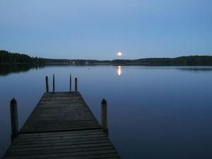 Antinkallio Lakeside Cape