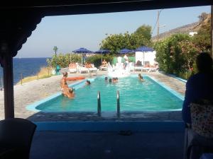 Haritos Hotel - Geothermal Hot Swimming Pool Nisyros Greece