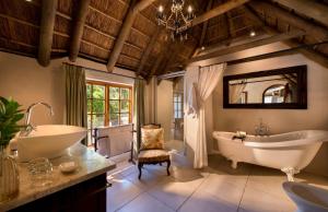 Hunters Country House