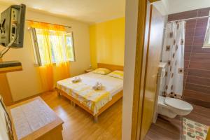Small Double Room room in Rooms Karla