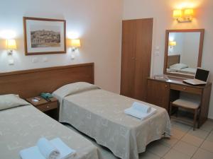 Single Room room in Hotel Solomou