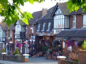 Grange Moor hotel, 
Maidstone, United Kingdom.
The photo picture quality can be
variable. We apologize if the
quality is of an unacceptable
level.