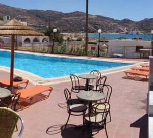 Purple Pig Stars Camping & Bungalows Ios Greece