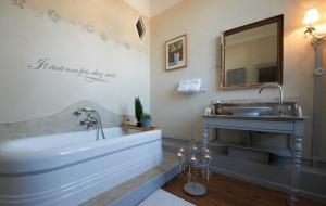 B&B / Chambres d'hotes Il Etait Une Fois Chez Moi : Chambre Double