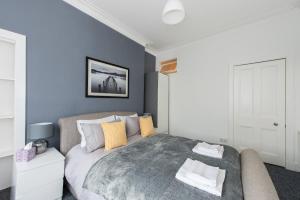 The Roseburn Apartment