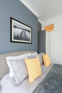 The Roseburn Apartment