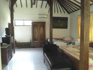 Phòng 4 Người Có Ban Công (Quadruple Room with Balcony)