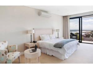 Blue Emerald Villa - Heated Pool