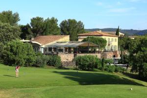 Complexes hoteliers Les Appartements et Maisons des Domaines de Saint Endreol Golf & Spa Resort : photos des chambres