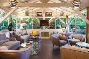 Hotel Acadie Les Ulis - 雷于利斯