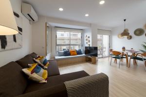 Valencia Just in the Middle