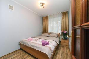 Two bedsright near Arena