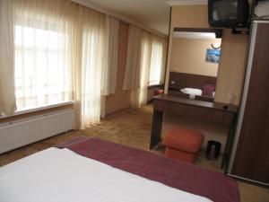 Triple Room with Balcony room in Hotel Jagoda 88