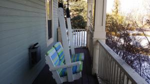 Carriage House Inn Four and a Half Stars