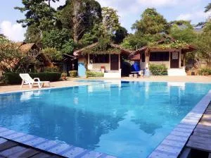 Big Elk Steak House - HomeStay - Ban Map Khangkhao