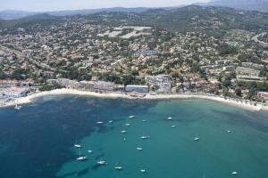 Appartements T1 Bandol Renecros 3 etoiles a 2 pas de la plus belle plage : photos des chambres