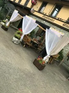 Zajazd Myśliwska - 迪拉基