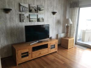 Queen Marina Face Mer