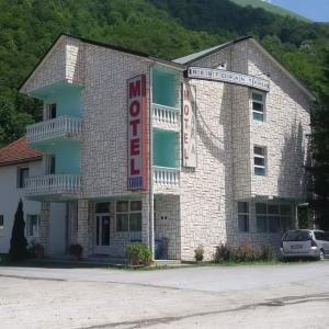 . Motel Tara