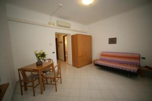 Studio with Sofa Bed