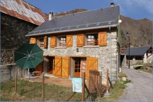 Talu Pyrenees Stone Mountain House Bagnères-de-Luchon Prantsusmaa