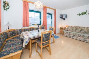 Monika Schwaiger, Appartements