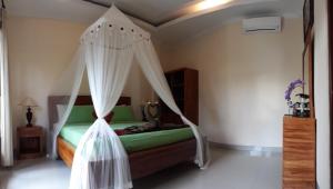 Villa Bungsil Gading