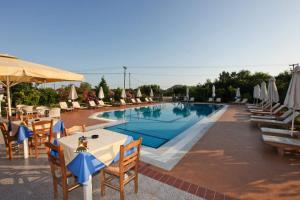 Sunset Studios & Apartments Skiathos Greece