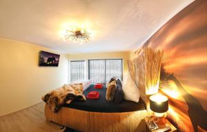 Three-Bedroom Apartment room in Gästehaus-Fulda
