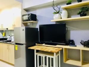 Manila Bay Breeze Residences near MOA and NAIA