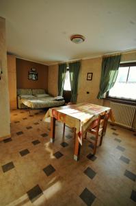 Studio with Balcony and Mountain View room in Chalet Li Baita A