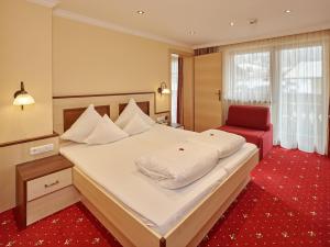 Family Room (2 Adults + 2 Children until 5 years old) room in Hotel Gasthof Schöpf