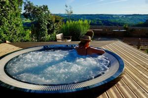 B&B / Chambres d'hotes 1 logis a Domme - Piscine & SPA : photos des chambres