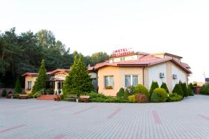 2 hviezdičkový hotel Pod Szczęśliwą Gwiazdą Cekanowo Poľsko