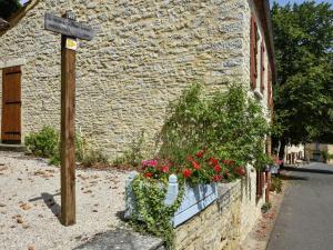 Maisons de vacances Cosy Holiday Home in Th dirac with Swimming Pool : photos des chambres