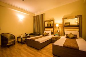 The Suncourt Hotel Yatri