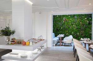 Hotels Hotel Dress Code : photos des chambres