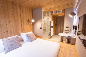 Hotels LES CABANES De La Maison Rouge : photos des chambres