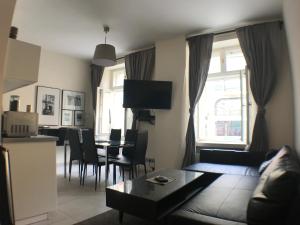 CityAparts - Rynek View 2 Bedrooms Private Apartment - FV