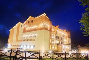 4 star hotel Recreation Complex Zhyva Voda Mižhirja Ukrajina