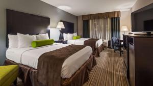 Queen Room with Two Queen Beds - Non-Smoking/Disability Access room in Best Western Plus Sunrise Inn