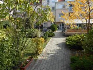 Márti 3 Bedroom Apartment - Debrecen
