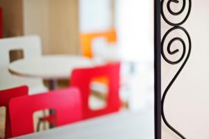 Hotels FAST HOTEL Les Ulis - Courtaboeuf : photos des chambres
