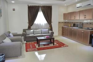 Three-Bedroom Apartment room in Maqam AL Diyafa
