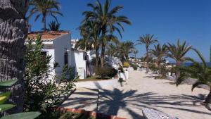 Casa al borde del mar