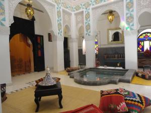 Riad Ksar Saad hotel, 
Marrakech, Morocco.
The photo picture quality can be
variable. We apologize if the
quality is of an unacceptable
level.