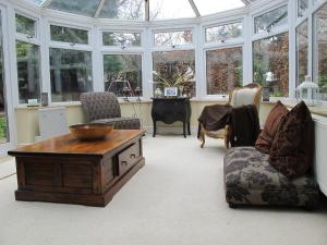 Westmorland - 4 Bedroom House - FREE Parking for up to 7 Cars - Walking distance to QMC and University - Ideal for Contractors and Large Groups