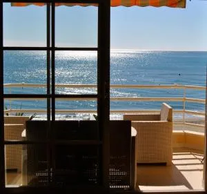 APARTAMENTO FRENTE AL MAR,PRIMERA LINEA DE PLAYA - Rincón de la Victoria