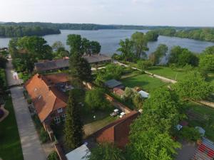 Apartmán 4 Sterne Wohnen "Zum alten Forsthof" am Schlosspark, App 1 "smuck und groot" Eutin Německo